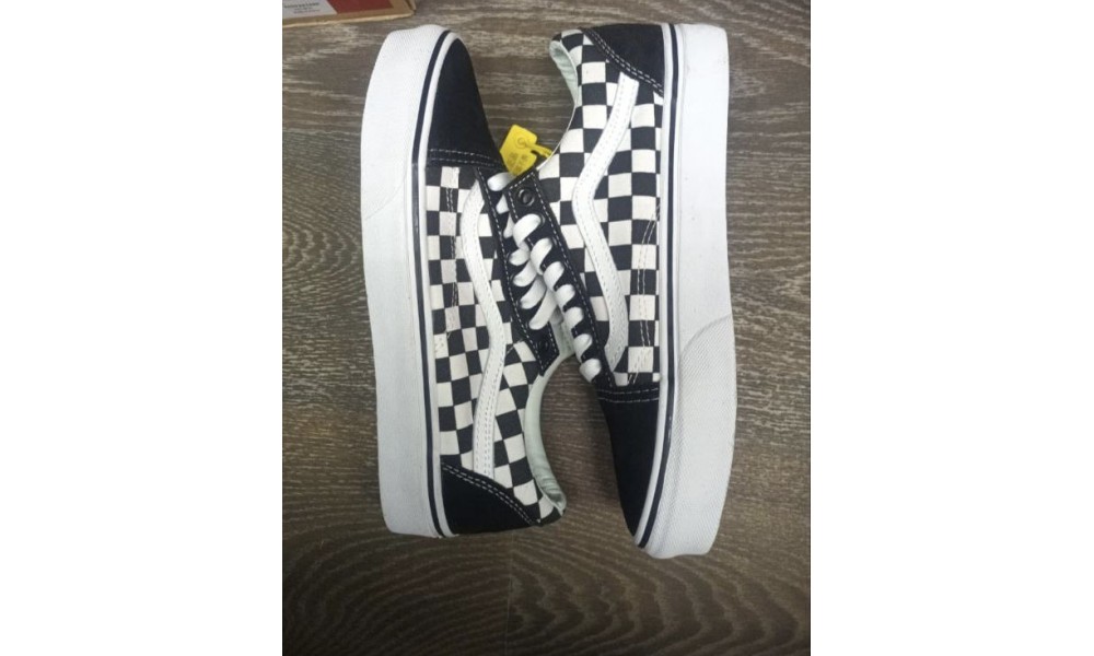 Grey checkered shop old skool vans